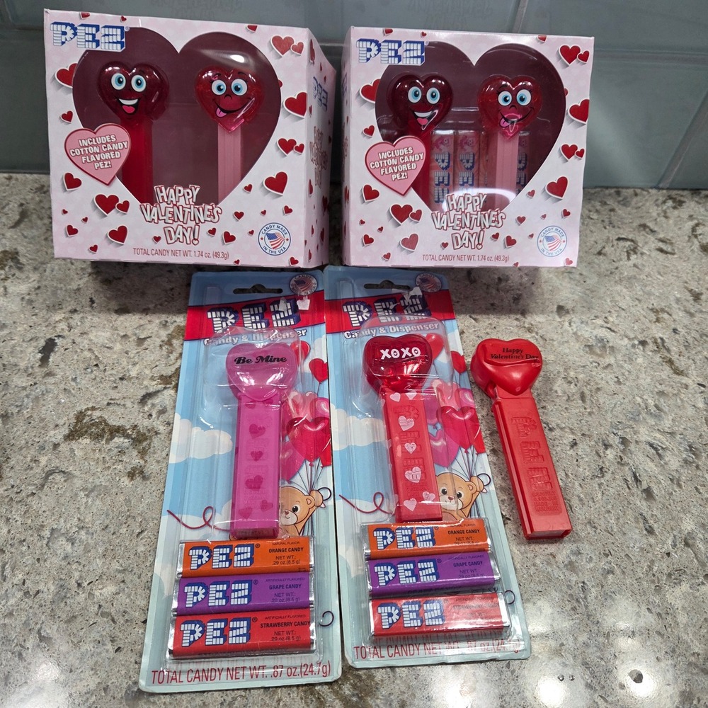 Pez Happy Valentines Day Heart Shaped Dispenser Gift Set‎ Cotton Candy Candy